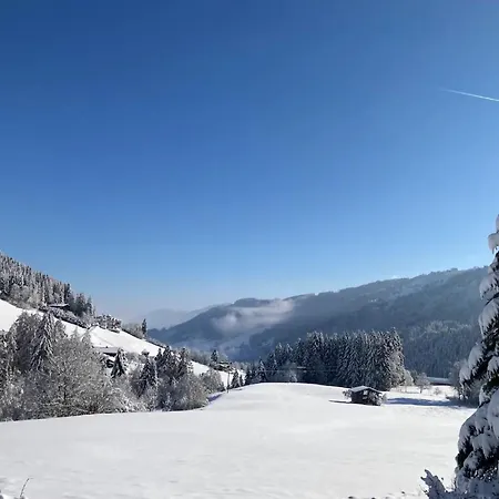 Nyaraló Uriges Achtzehn53 *